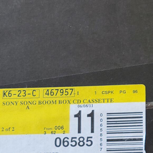 Sony CFD-S05 CD/Headphone Jack/CD-R Playback/Radio/CD-RW.../Cassette NEW SEALED - Picture 5 of 9